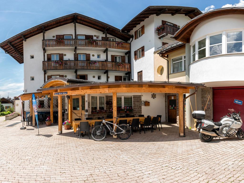 Albergo Panorama Panchià Esterno foto